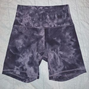 Lululemon align high rise shorts - SIZE 4